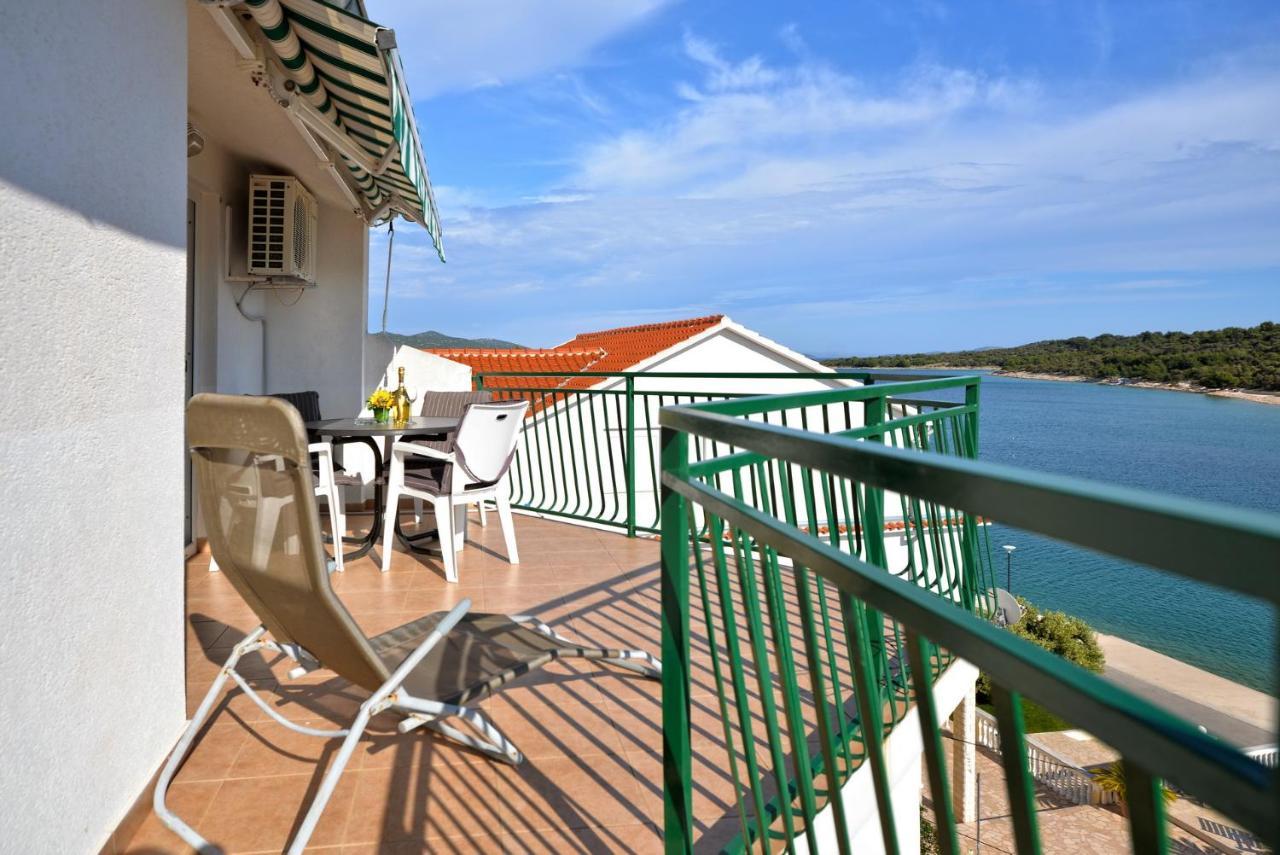 House Klarin Apartamento Jezera Exterior foto